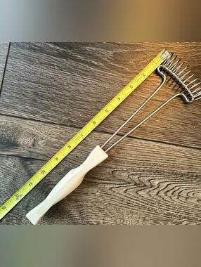 Cutco #1714 Whisk Egg Beater White Pearl Handle Stainless Steel Forever Guarante